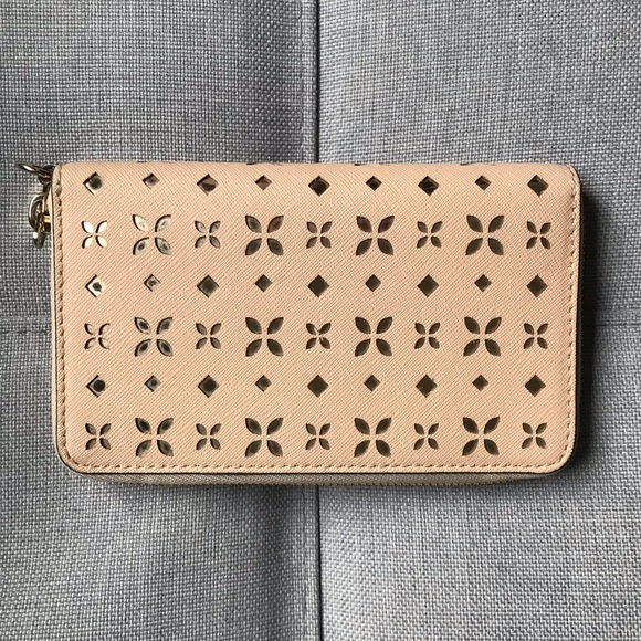 *SOLD* Michael Kors Long Zip-Around Wallet - Picture 6 of 8